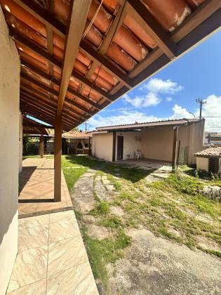 Casa em Vilas do Atlântico  4/4 com suíte