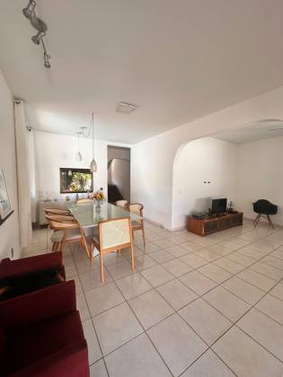Casa em Vilas do Atlântico  4/4 com suíte