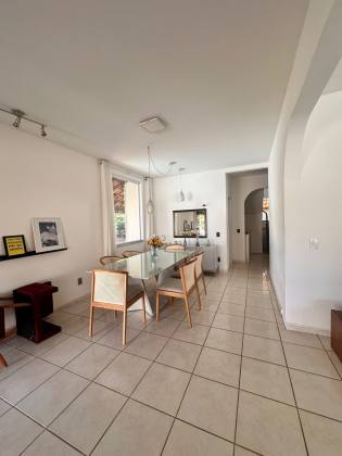 Casa em Vilas do Atlântico  4/4 com suíte