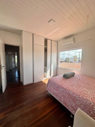 Casa em Vilas do Atlântico  4/4 com suíte