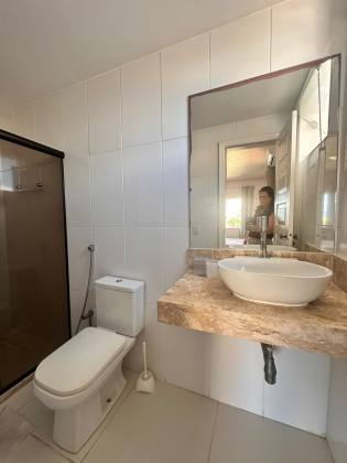 Casa em Vilas do Atlântico  4/4 com suíte