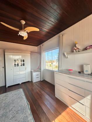 Casa em Vilas do Atlântico  4/4 com suíte