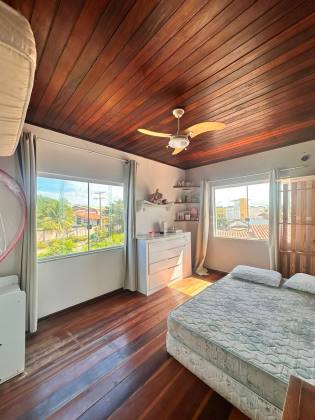 Casa em Vilas do Atlântico  4/4 com suíte