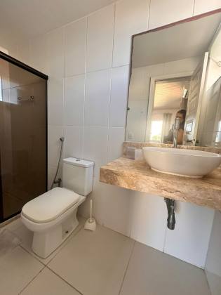Casa em Vilas do Atlântico  4/4 com suíte