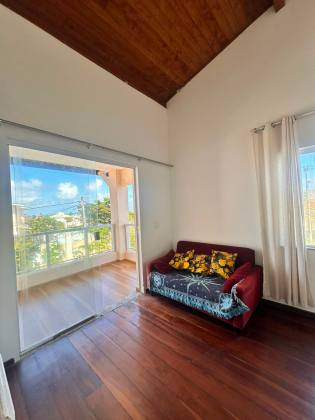 Casa em Vilas do Atlântico  4/4 com suíte