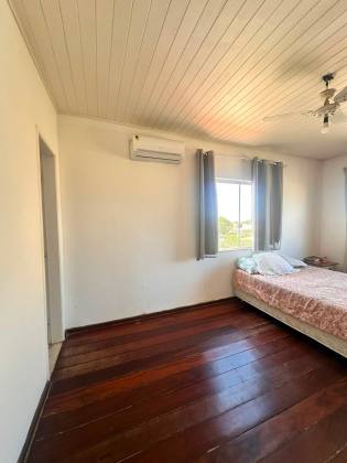Casa em Vilas do Atlântico  4/4 com suíte