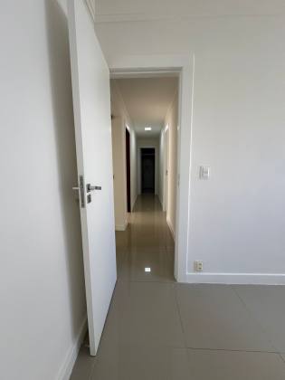 Caminho das Árvores 3/4 com suíte
