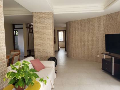 CASA EM PIATÃ  5/4