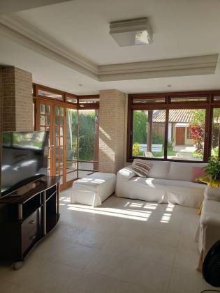 CASA EM PIATÃ  5/4