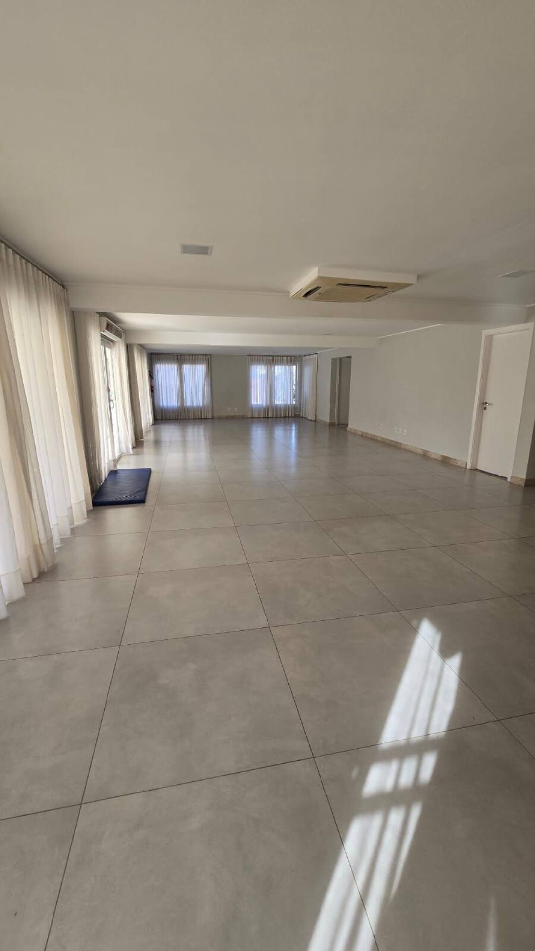 Casa em Piatã 4/4 com 04 suítes