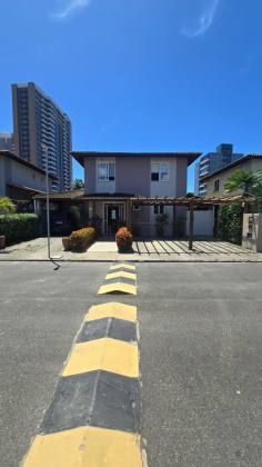 Casa em Piatã 4/4 com 04 suítes