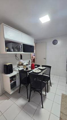 Casa em Piatã 4/4 com 04 suítes