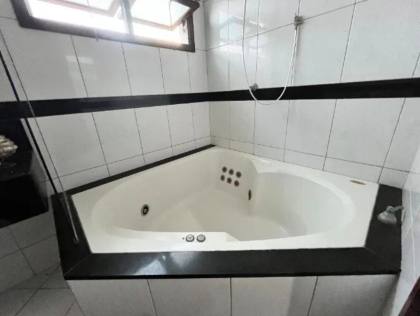 Casa em Buraquinho