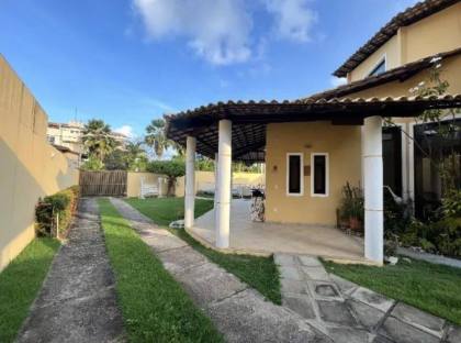 Casa em Buraquinho