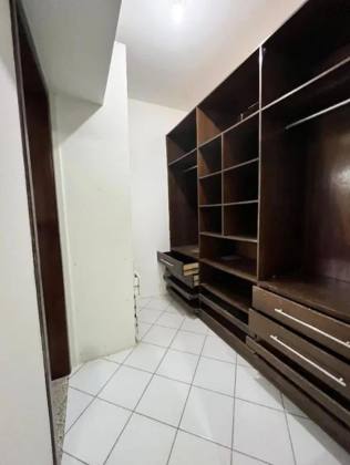 Casa em Buraquinho