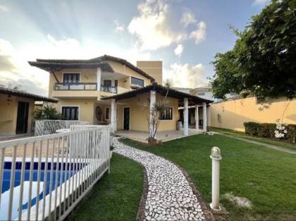 Casa em Buraquinho