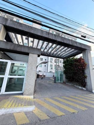 SPAZIO SOBERANO 2/4 Com suíte / Buraquinho