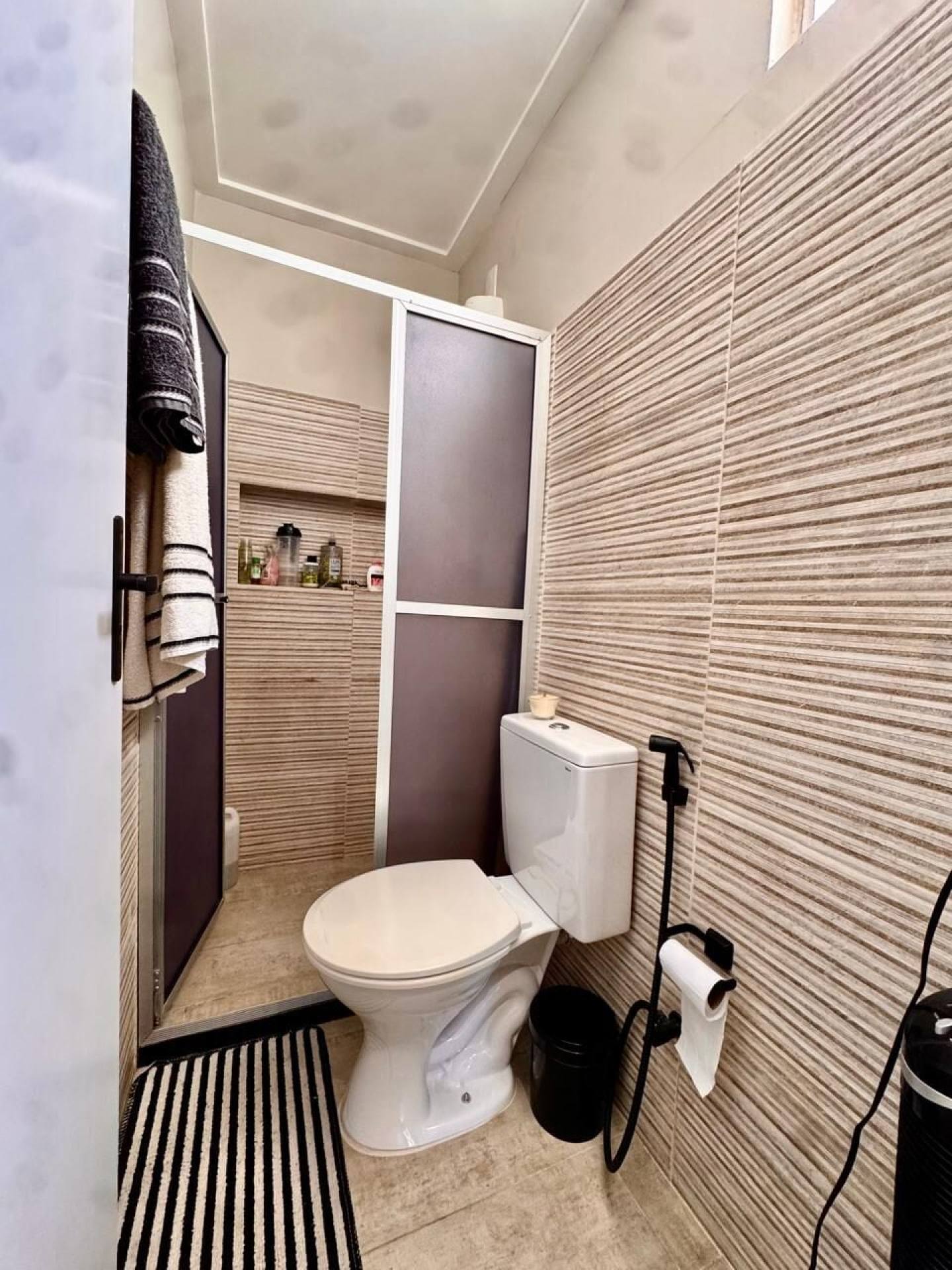 Barra 2/4 com suíte / Jardim Brasil