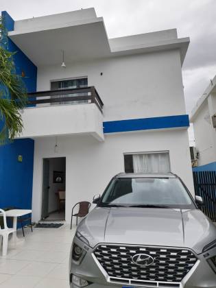 Casa 4/4 com suíte em  Buraquinho
