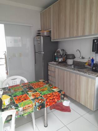 Casa 4/4 com suíte em  Buraquinho