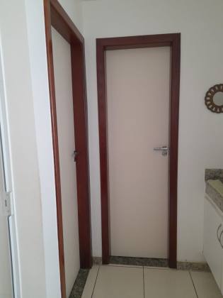 Casa 4/4 com suíte em  Buraquinho