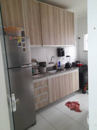 Casa 4/4 com suíte em  Buraquinho