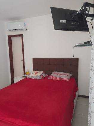 Casa 4/4 com suíte em  Buraquinho