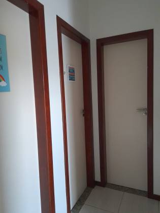 Casa 4/4 com suíte em  Buraquinho