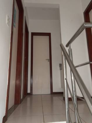 Casa 4/4 com suíte em  Buraquinho