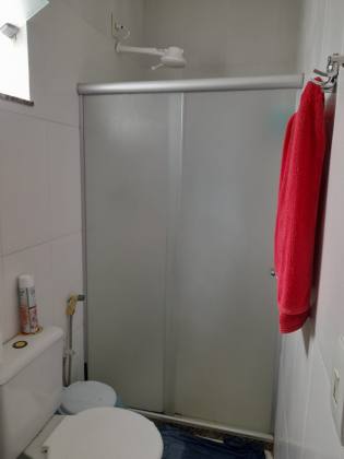 Casa 4/4 com suíte em  Buraquinho