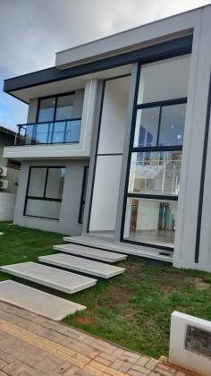 Casa em Buraquinho