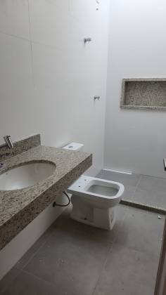Casa em Buraquinho