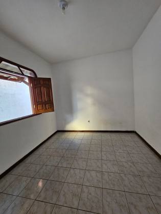 Casa em Arembepe  5/4 com suítes