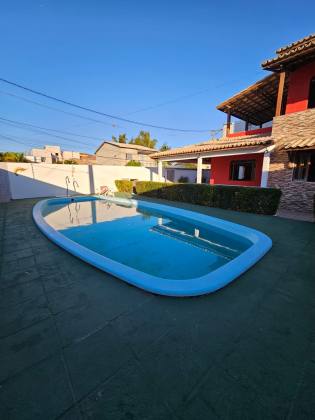 Casa em Arembepe  5/4 com suítes