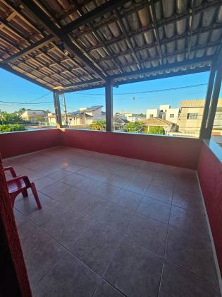 Casa em Arembepe  5/4 com suítes