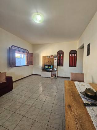 Casa em Arembepe  5/4 com suítes