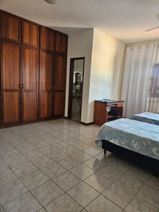 Casa em Arembepe  5/4 com suítes