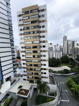 Jardim Apipema 2/4 com suítes