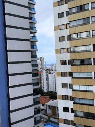 Jardim Apipema 2/4 com suítes
