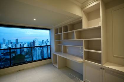 Graça 1/4 com suíte e closet