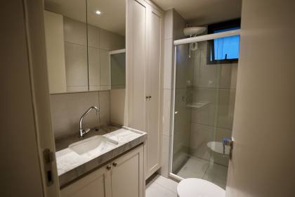 Graça 1/4 com suíte e closet