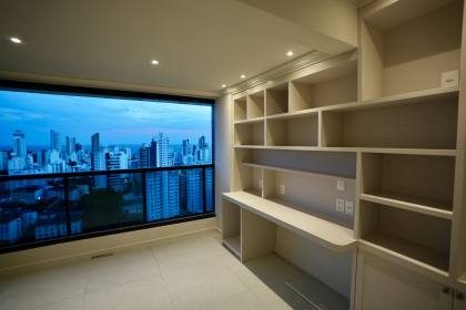 Graça 1/4 com suíte e closet