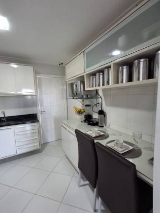 CASA  3/4 com 02 suítes