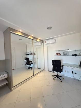 CASA  3/4 com 02 suítes