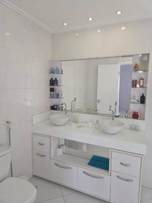 CASA  3/4 com 02 suítes