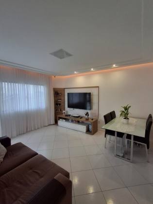 CASA  3/4 com 02 suítes