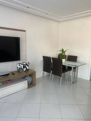 CASA  3/4 com 02 suítes