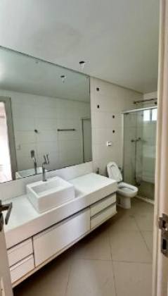 Casa em Vilas do Atlântico 4/4
