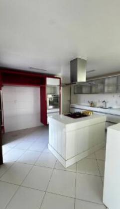 Casa em Vilas do Atlântico 4/4