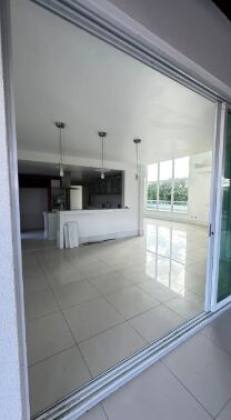 Casa em Vilas do Atlântico 4/4